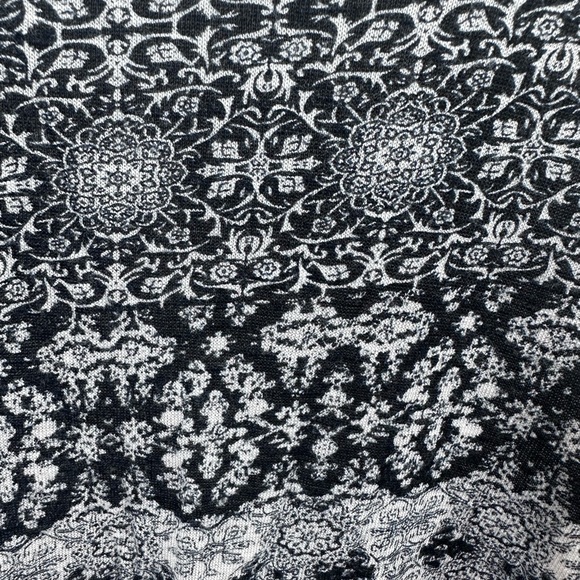 ⭐️Host Pick ⭐️Lucky Brand black and white boho print size large - Picture 7 of 9